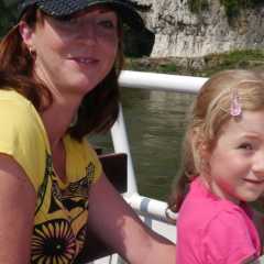 Familienfreizeit-1080802.jpg