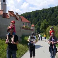 Familienfreizeit-1080923.jpg